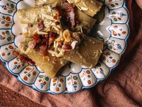 pasta met pesto van aubergines, pancetta & amandelen