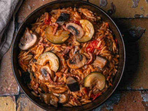 One-pot orzo met spek & 3 soorten groenten