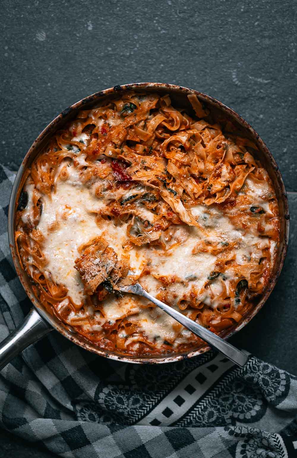 Gegratineerde tagliatelle met spinazie