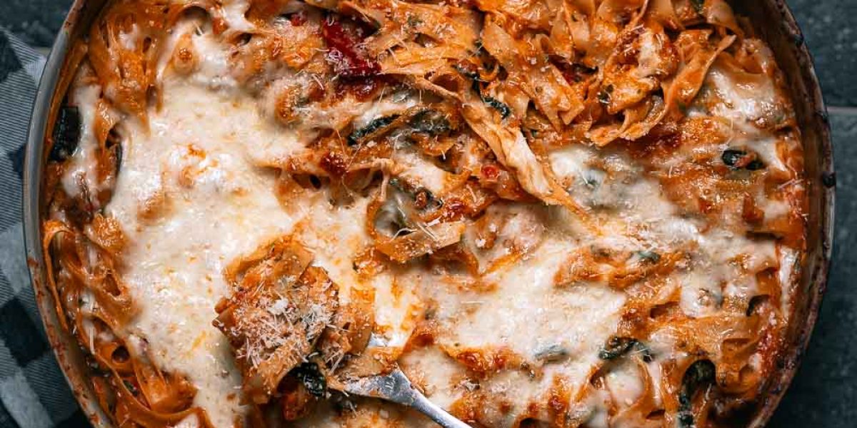 Gegratineerde tagliatelle met spinazie