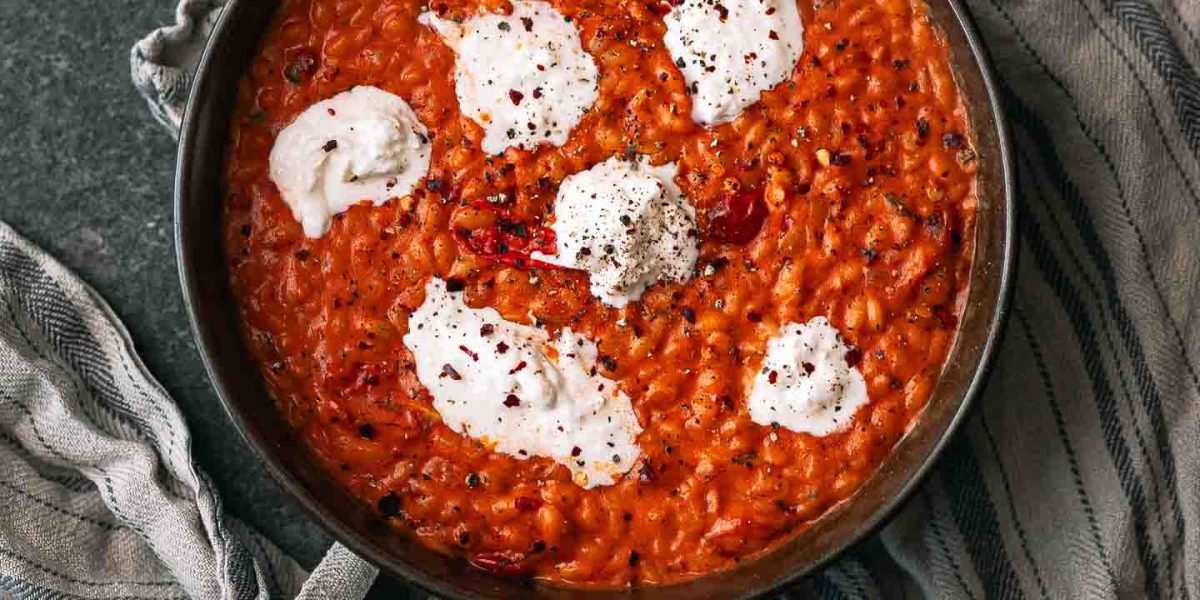 Bord met orzo met 'nduja & burrata